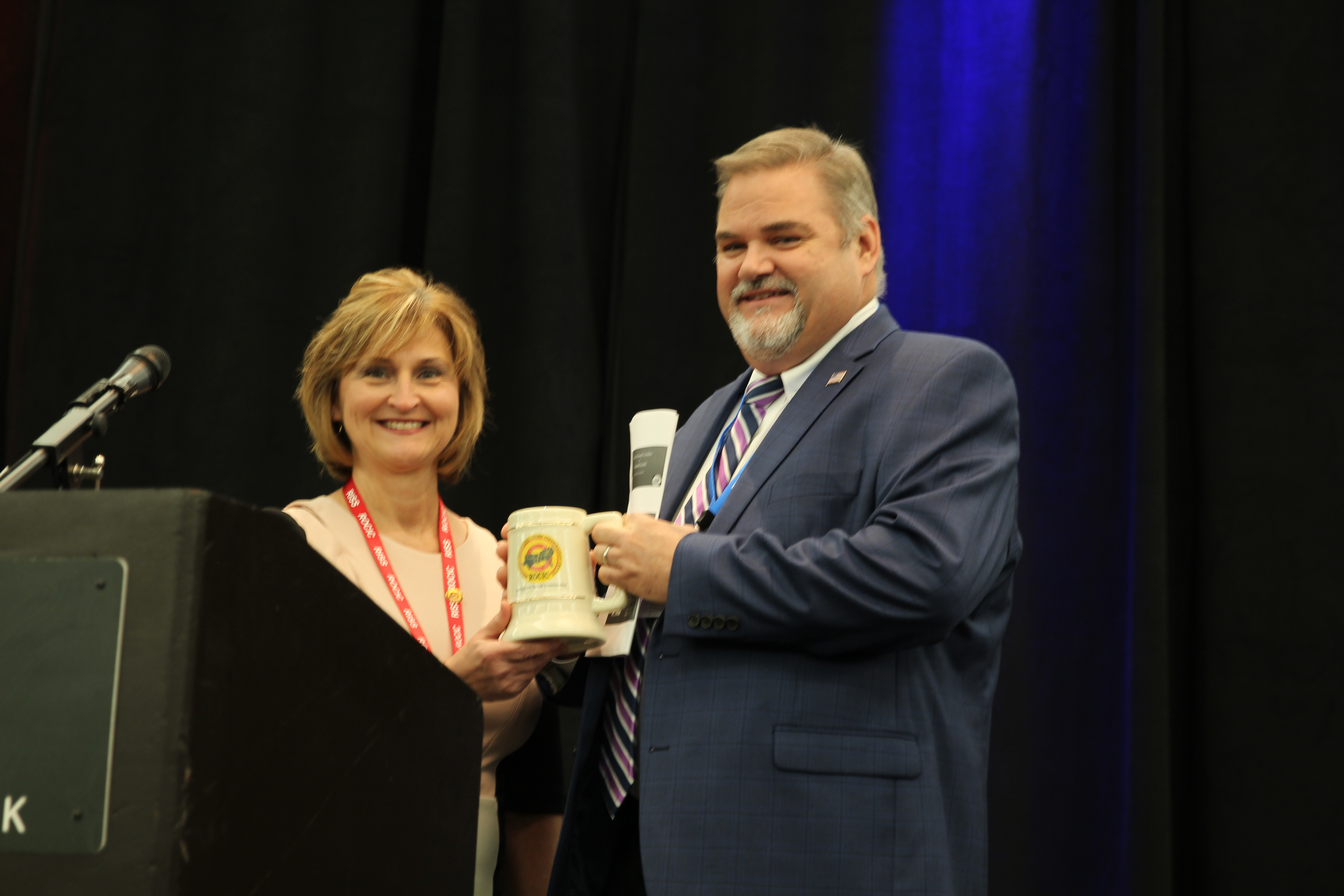 Chief Investigator Matt Martin receiving award